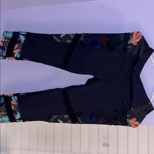 Knee length workout leggings